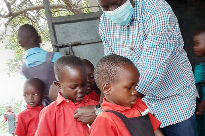 ケニア：マラリアのない社会の持続を目指したコミュニティ主導型統合的戦略のための分野融合研究プロジェクト