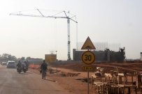 ブルキナファソ：ワガドゥグ東南部タンソババイパス道路改善計画