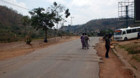 ルワンダ：ルスモ-カヨンザ区間道路改良事業