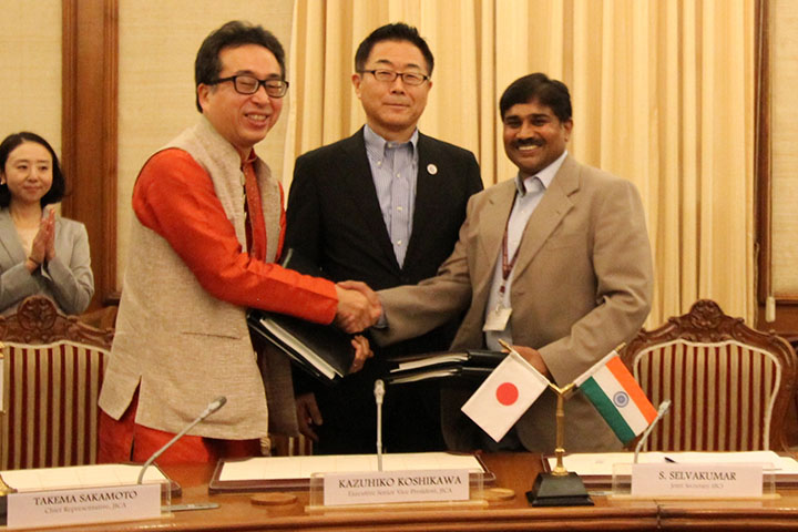 インド貨物専用鉄道建設事業（電気機関車調達）