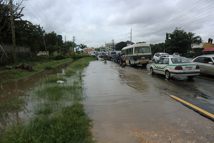 タンザニア 第二次ニューバガモヨ道路拡幅計画