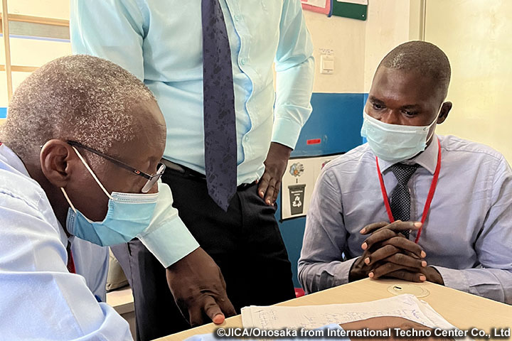 ウガンダ：5S-CQI-TQMを通じた患者安全構築プロジェクト