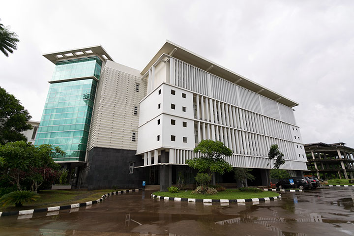 インドネシア：ハサヌディン大学工学部整備事業