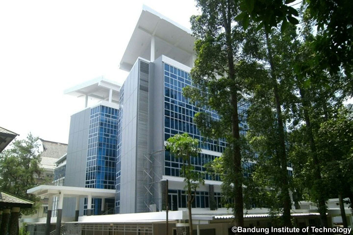 インドネシア：バンドン工科大学整備事業（3）
